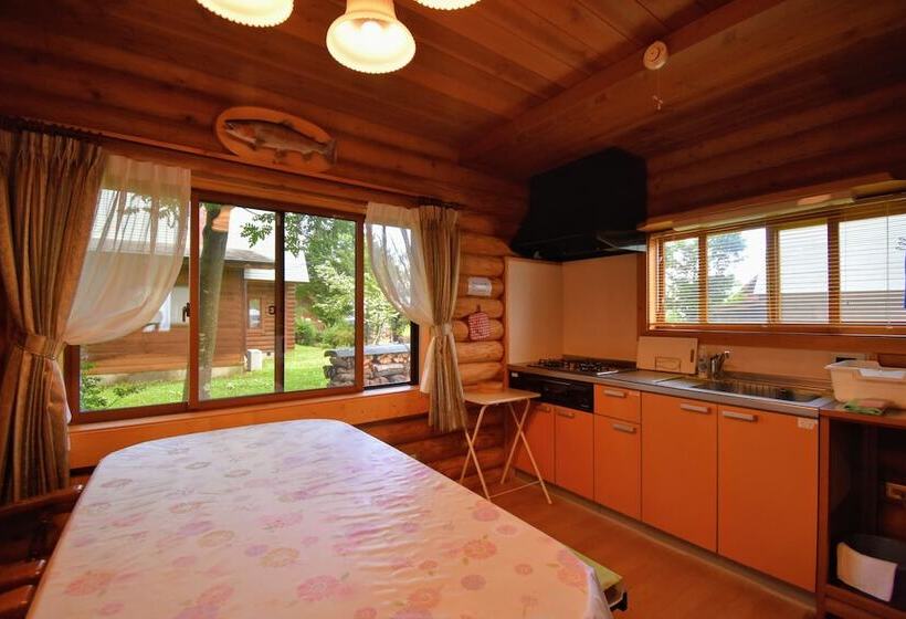 Canadian Log Cottage Takitaro