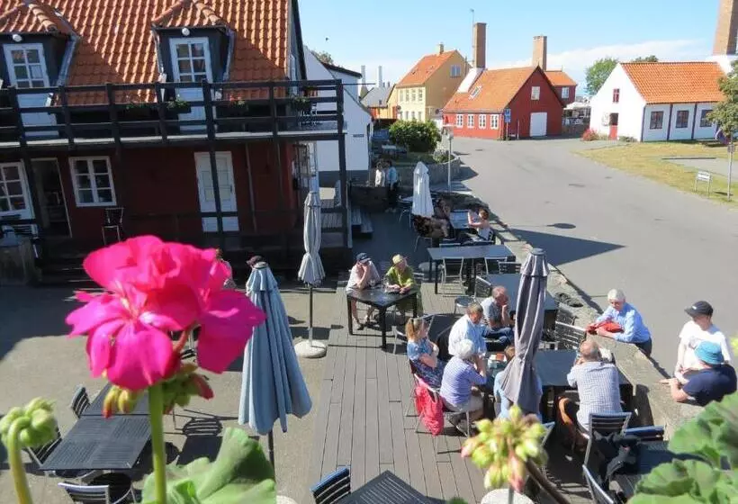 Gudhjem Vandrerhjem / Gudhjem Hostel