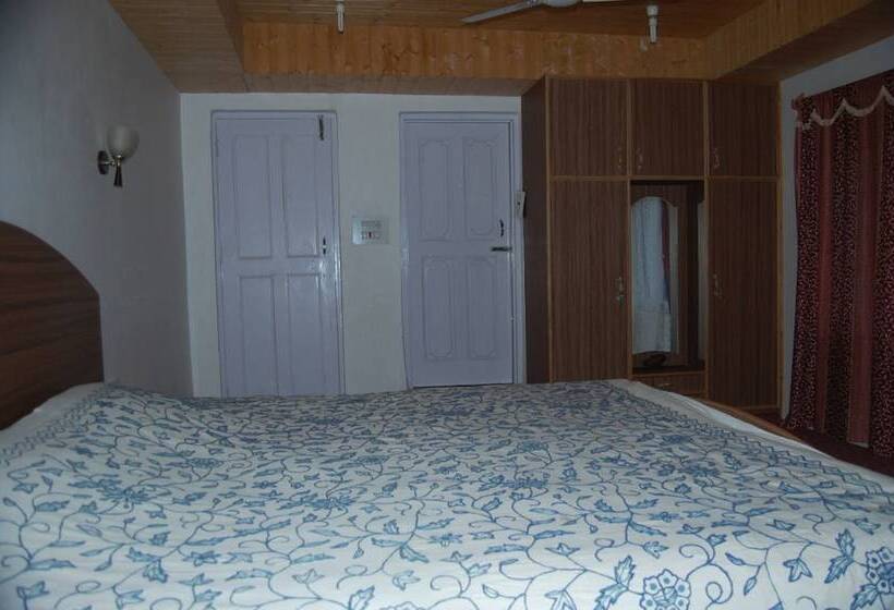 ホテル Calm Holiday Inn