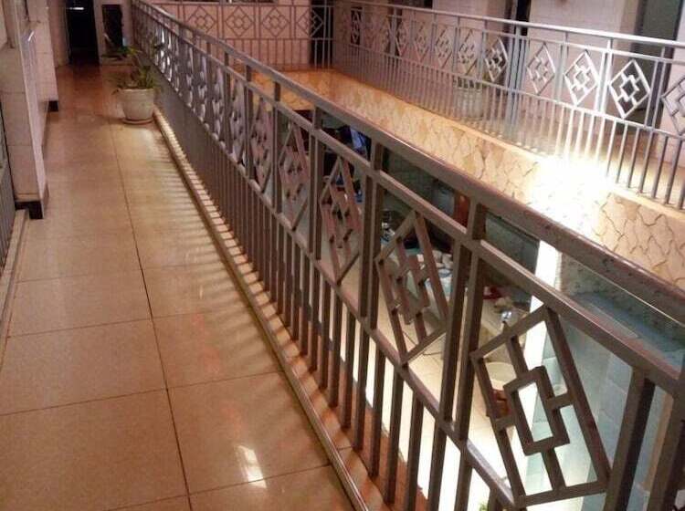 هتل Lau Guest House