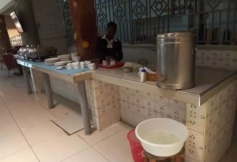 هتل Lau Guest House