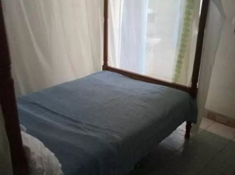 هتل Lau Guest House