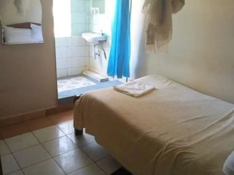 هتل Lau Guest House