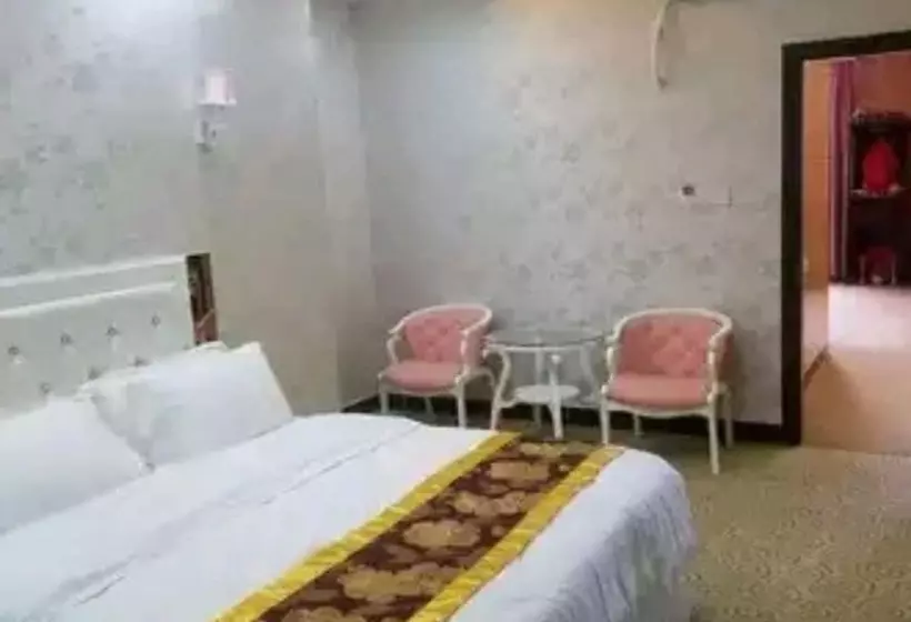 Hotelli Oyo 8017 Yu Long Bay