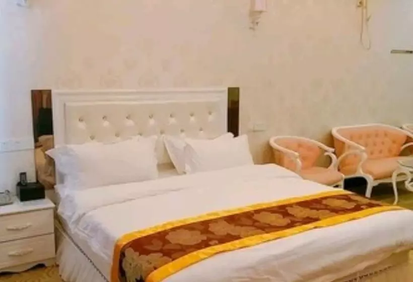 Hotelli Oyo 8017 Yu Long Bay