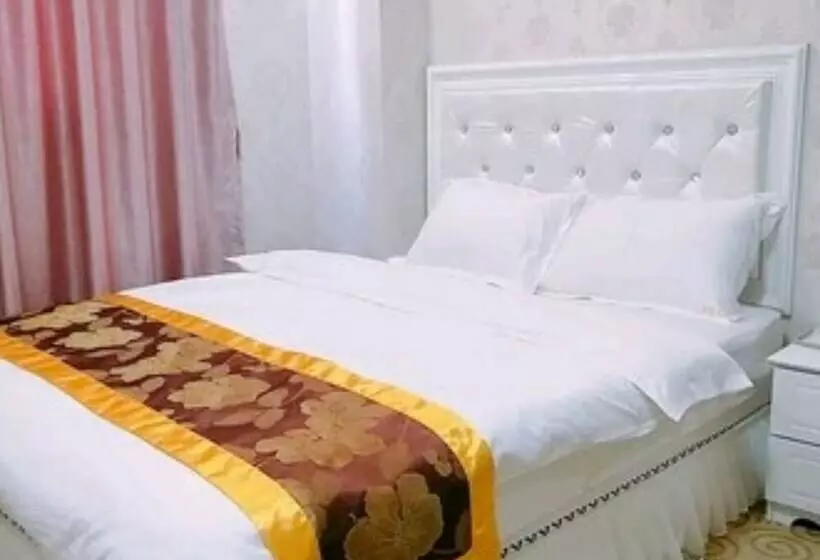 Hotelli Oyo 8017 Yu Long Bay