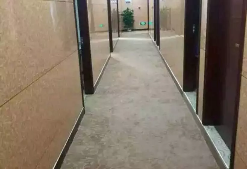 Hotelli Oyo 8017 Yu Long Bay