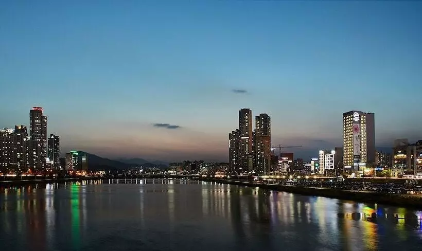 Hotel Riverside
