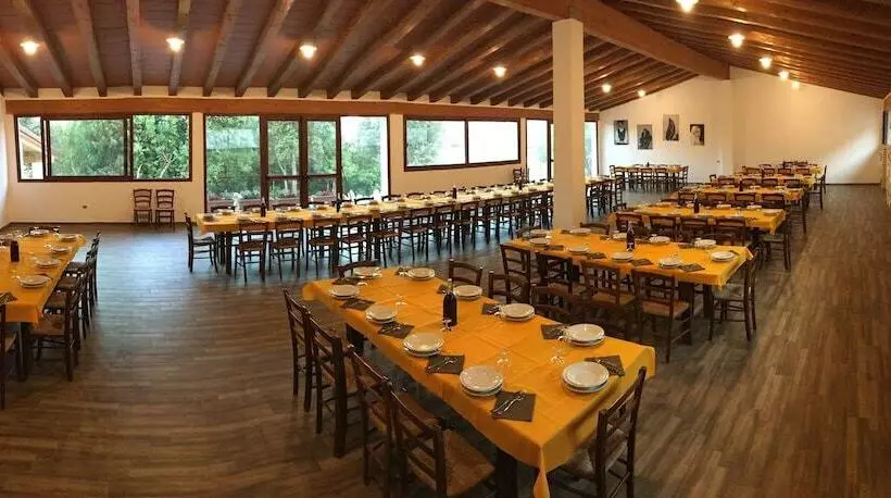 Maaseutuhotelli Agriturismo Piperedda