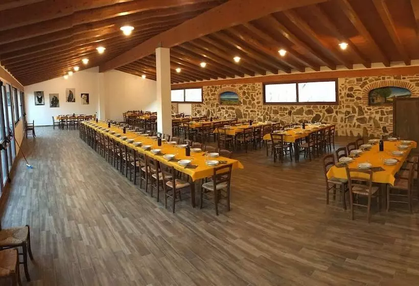 Maaseutuhotelli Agriturismo Piperedda