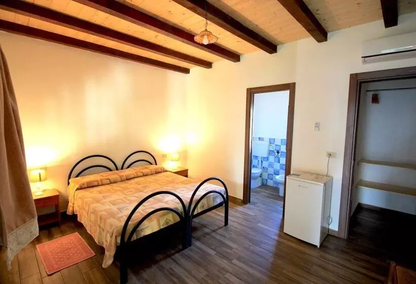 Maaseutuhotelli Agriturismo Piperedda