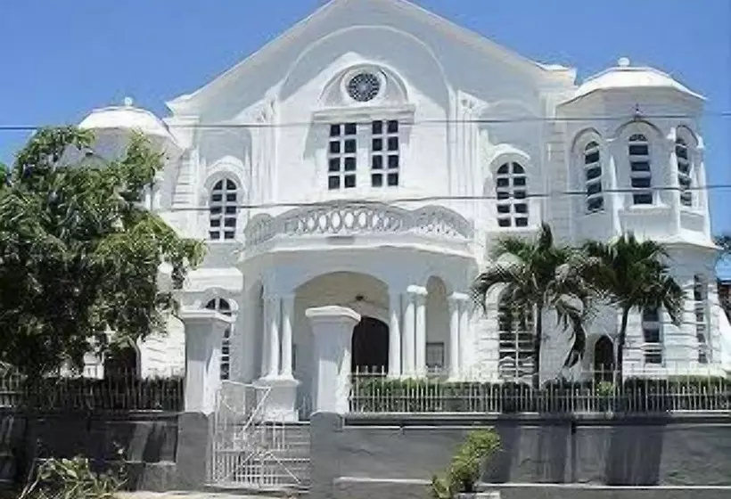 Scarlett Guesthouse Hotel Resorts