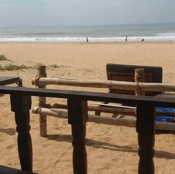 ホテル Madhu Beach Huts