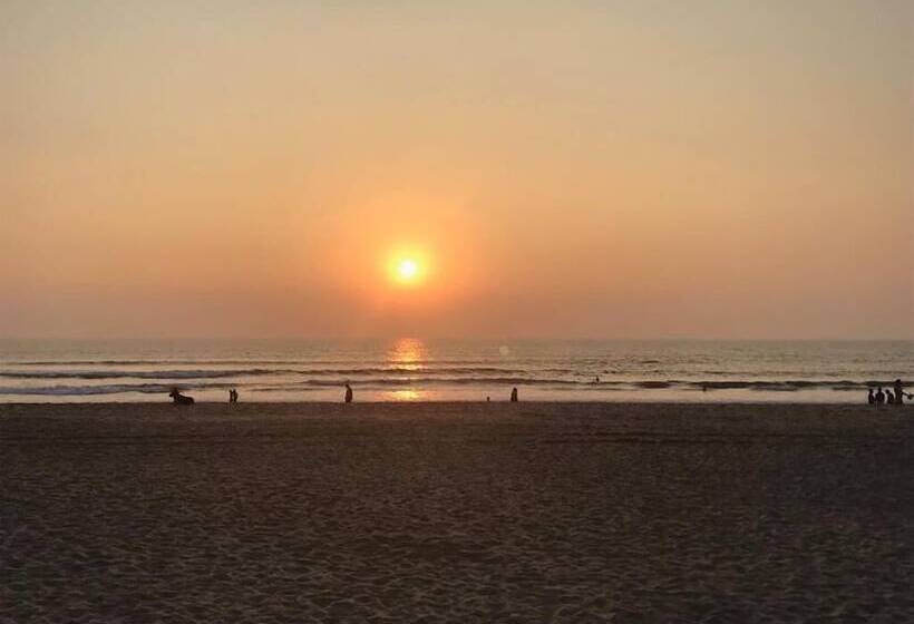 Hotel Madhu Beach Huts