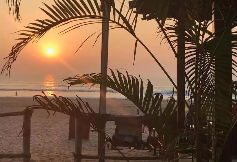 ホテル Madhu Beach Huts