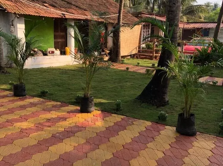 ホテル Madhu Beach Huts