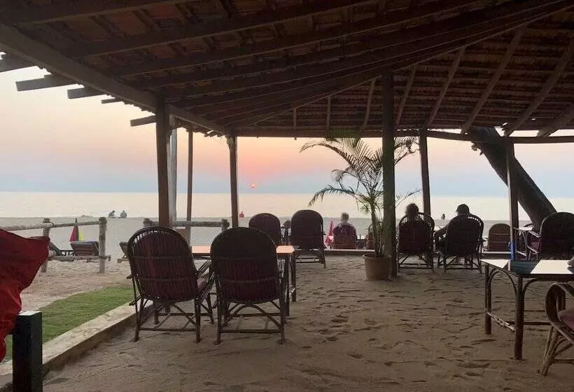 ホテル Madhu Beach Huts