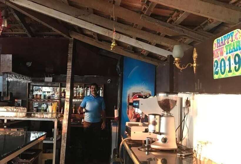 Hotel Madhu Beach Huts