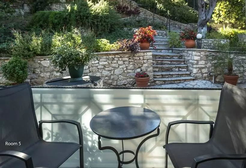 هتل Oriana   Adults Only