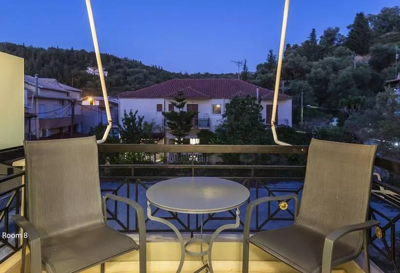 هتل Oriana   Adults Only