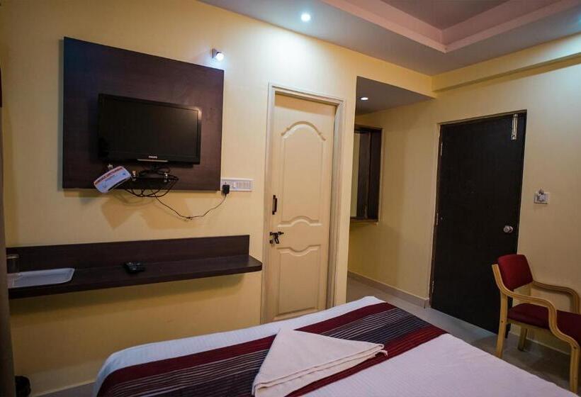 Hotel Prakaash Comforts