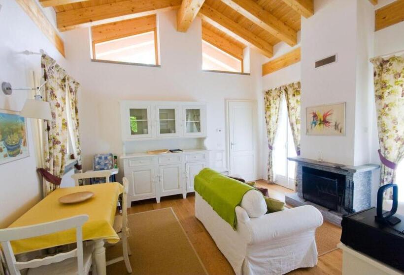 田舎風ホテル Agriturismo Castello Di Vezio