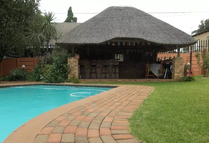 Pension Linga Longa Guest House