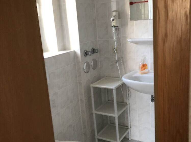 Пансион Simona Hotel Frankfurt Airport