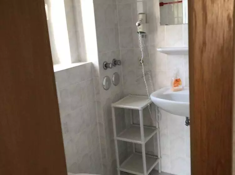 Majatalo Simona Hotel Frankfurt Airport