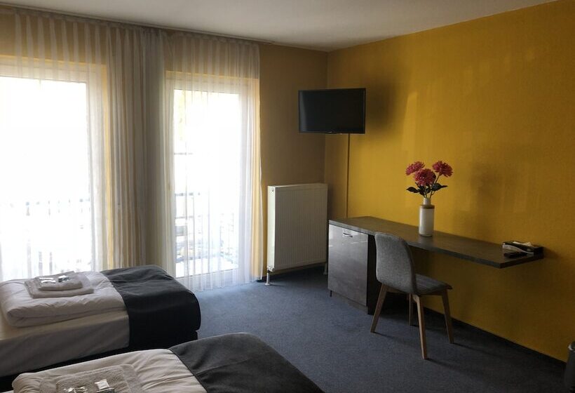 Пансион Simona Hotel Frankfurt Airport