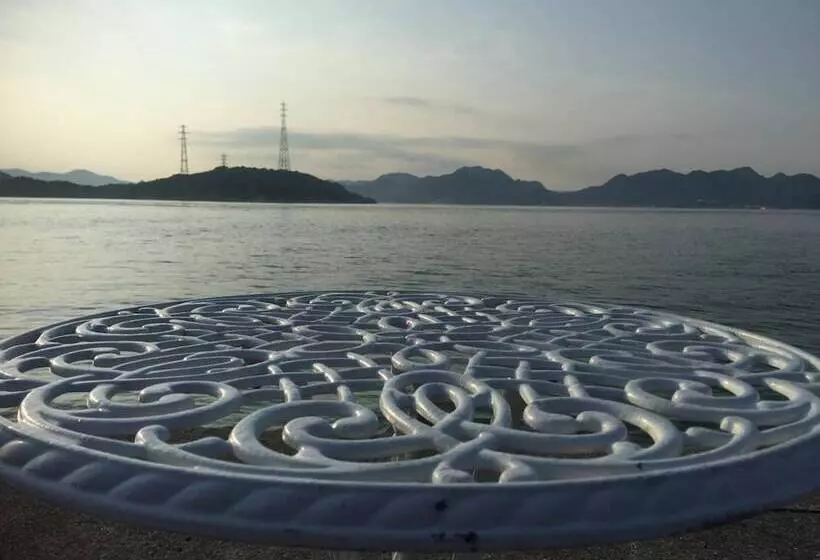 Retkeilymaja Guest House & Cafe Ohana