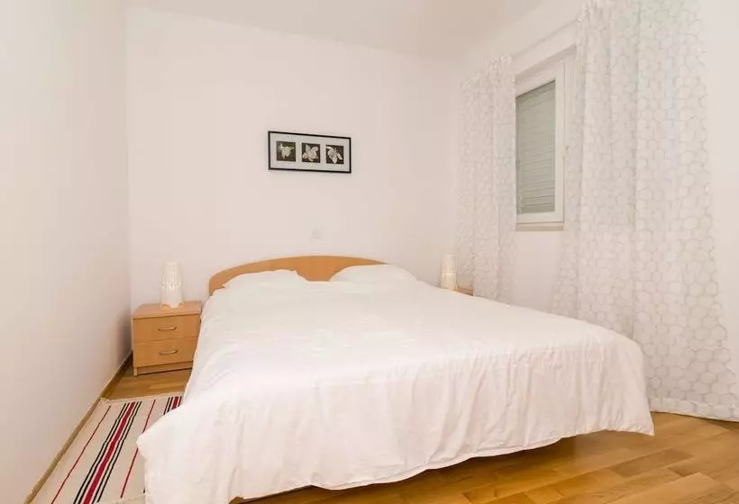 Apartments Carmelitta