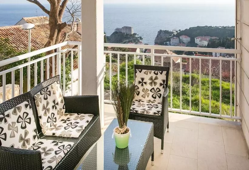 Apartments Carmelitta