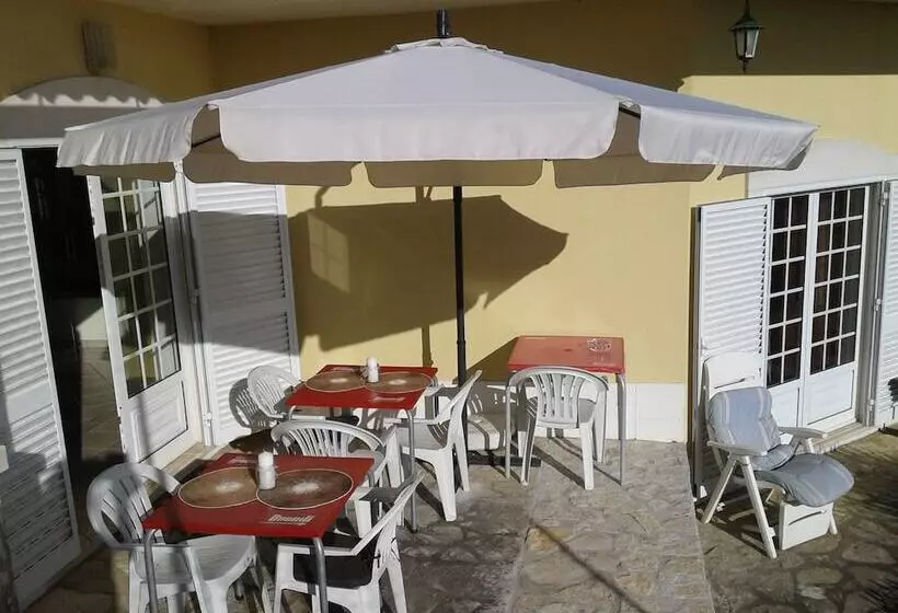 Aamiaismajoitus (B&B) Casa Do Trovador