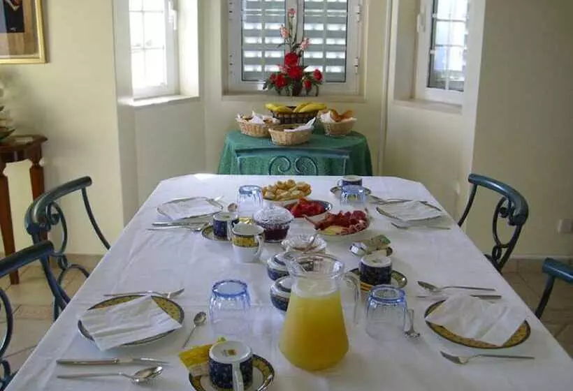 Aamiaismajoitus (B&B) Casa Do Trovador