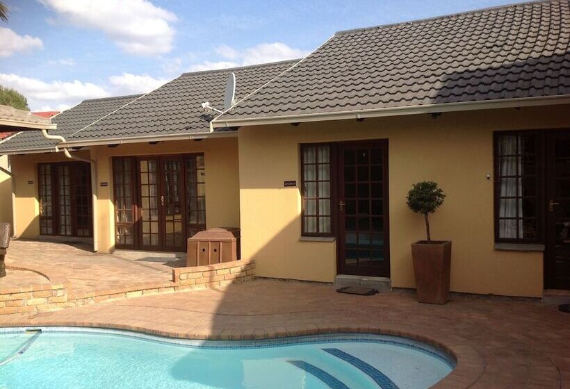 مبيت وإفطار D Vine Guest House