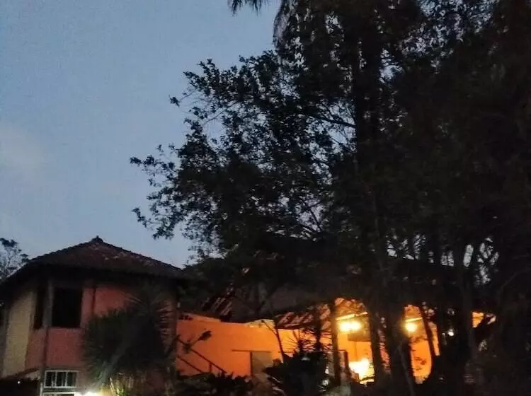 Hotelli Pousada Passaredo