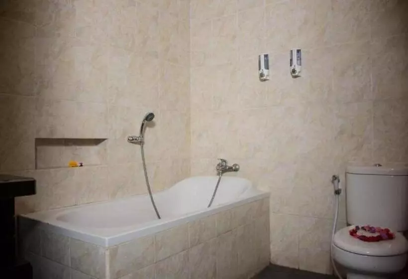 Hotelli The Galuh Pekutatan