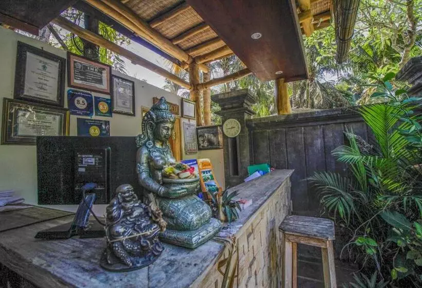 Hotelli The Galuh Pekutatan