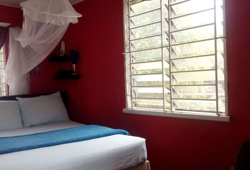 Kingsworth Bed And Breakfast