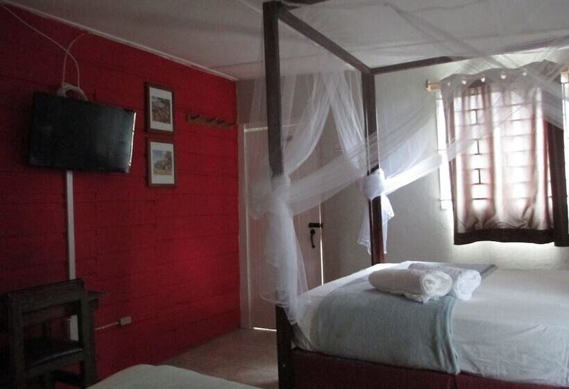 Kingsworth Bed And Breakfast