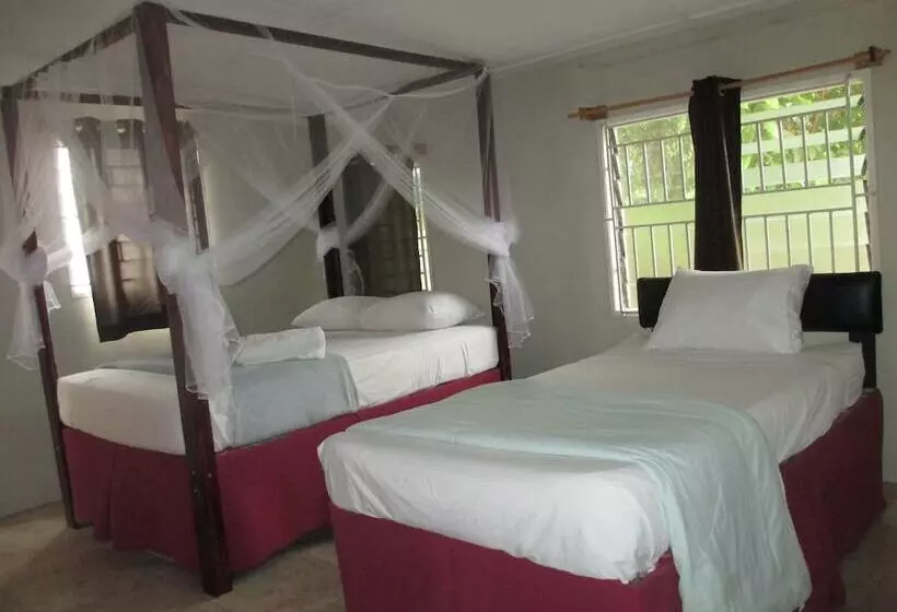 Kingsworth Bed And Breakfast