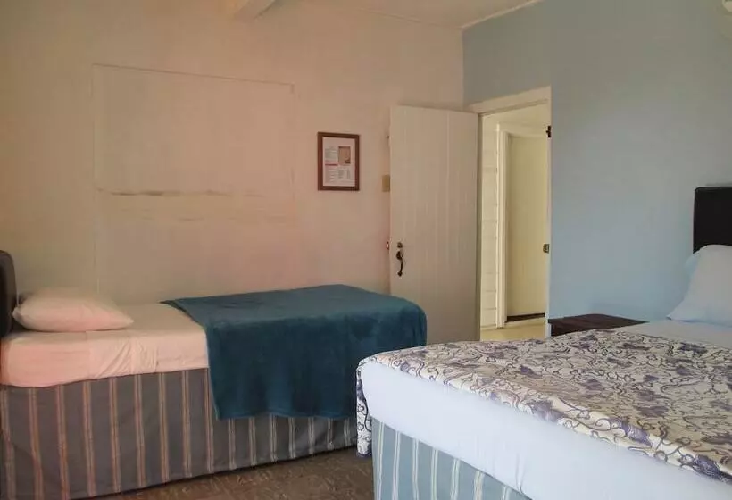 Kingsworth Bed And Breakfast