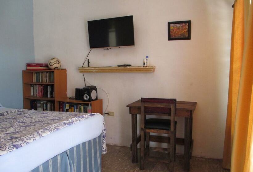 Kingsworth Bed And Breakfast