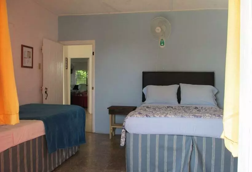 Kingsworth Bed And Breakfast