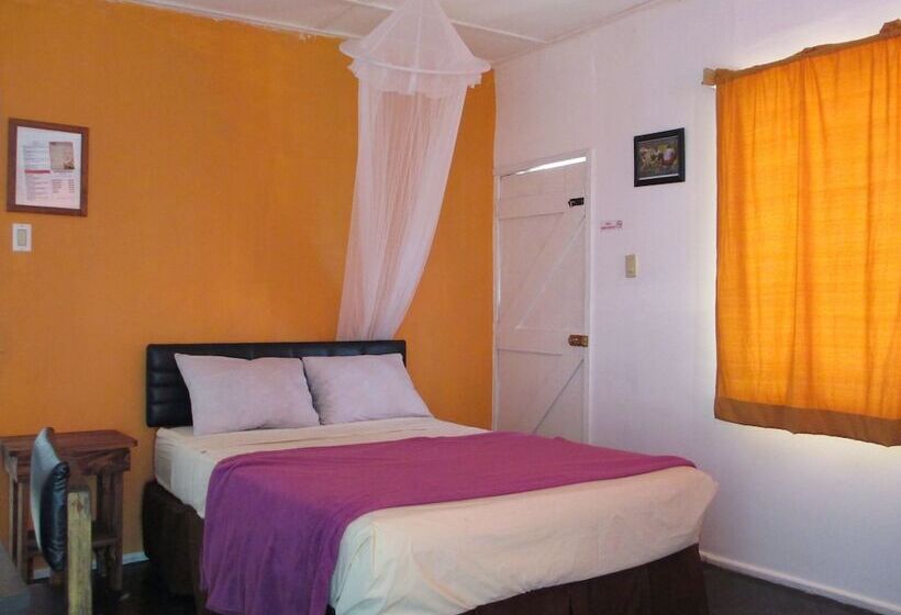 Kingsworth Bed And Breakfast