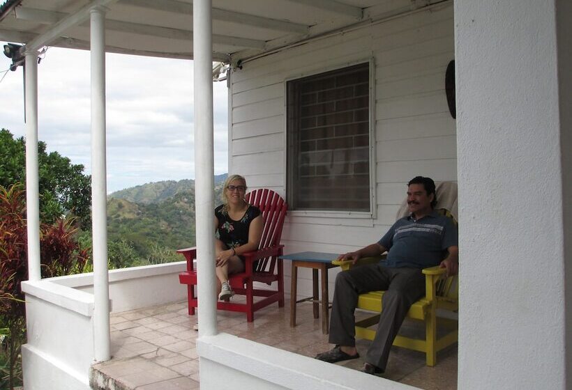 Kingsworth Bed And Breakfast