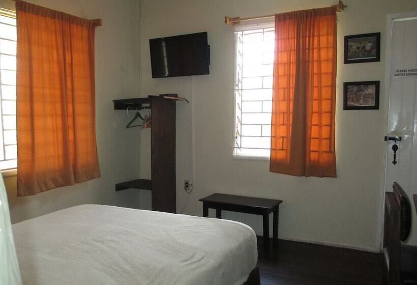 Kingsworth Bed And Breakfast