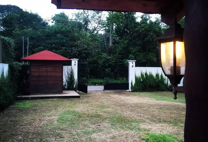 ペンション Los Fundadores Estancia Ecológica