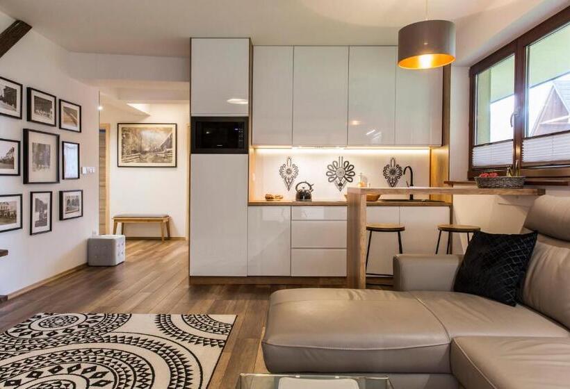 Szymoszkowa Residence